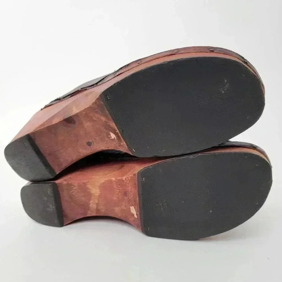Vintage 70s Wooden Platform Clog Sandals - 6 - Picture 4 of 13